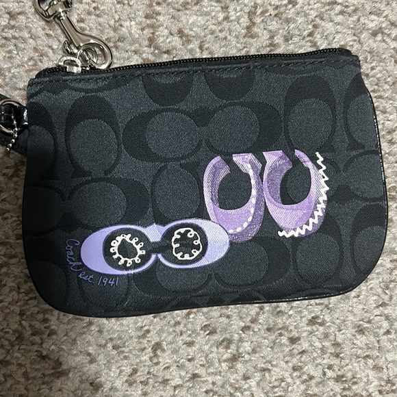 Coach Wristlet - Picture 3 of 6